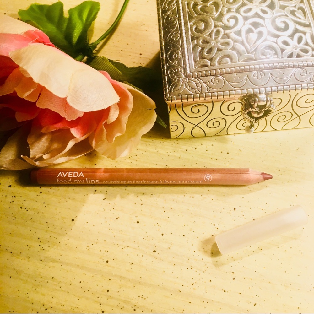 Aveda Lip Liner!